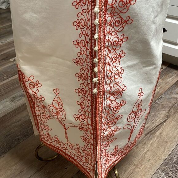 Caftan Kaftan Off White Button Up with Embroidery Detail, See Description Info - Picture 3 of 9